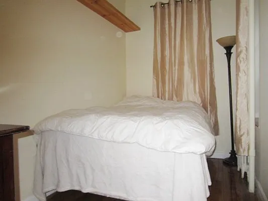 Rented by City Connections Realty | media 20