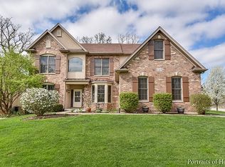 643 Hickory Ln, West Chicago, IL