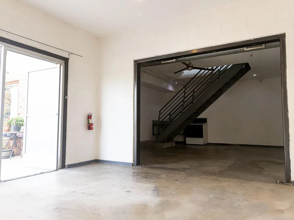 211 W Emporia St #104