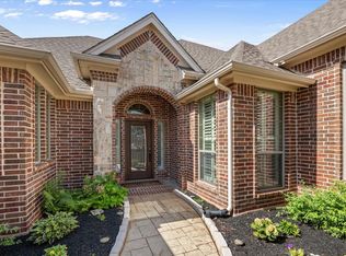 4932 Ridge Cir, Benbrook, TX 76126