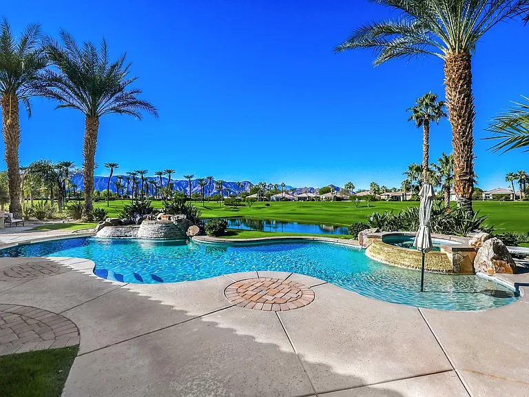 51075 Marbella Ct — Photo 31