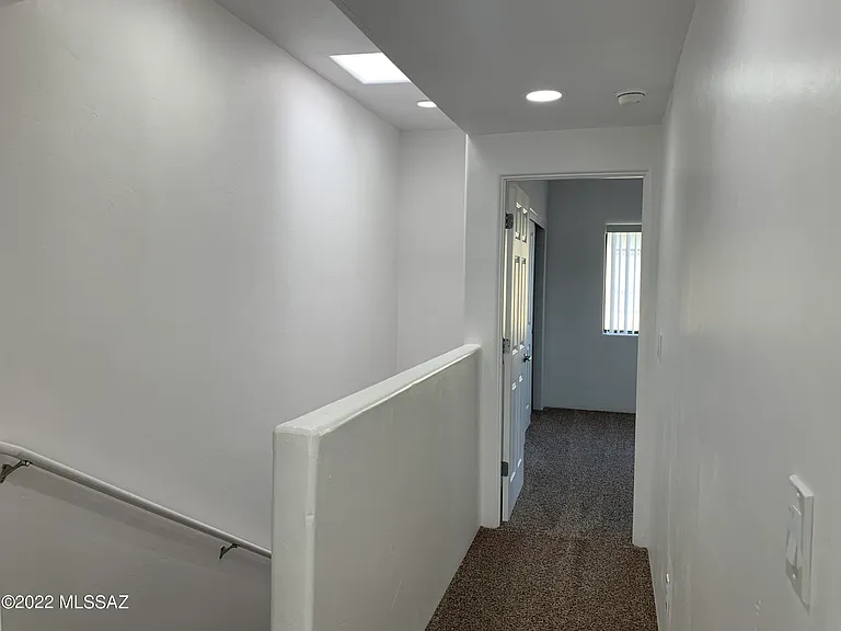 1741 E Hedrick Dr — Photo 28