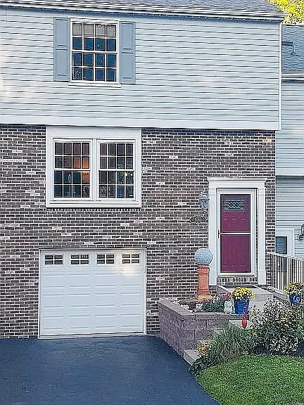 5083 Empire Dr #1 — Photo 1
