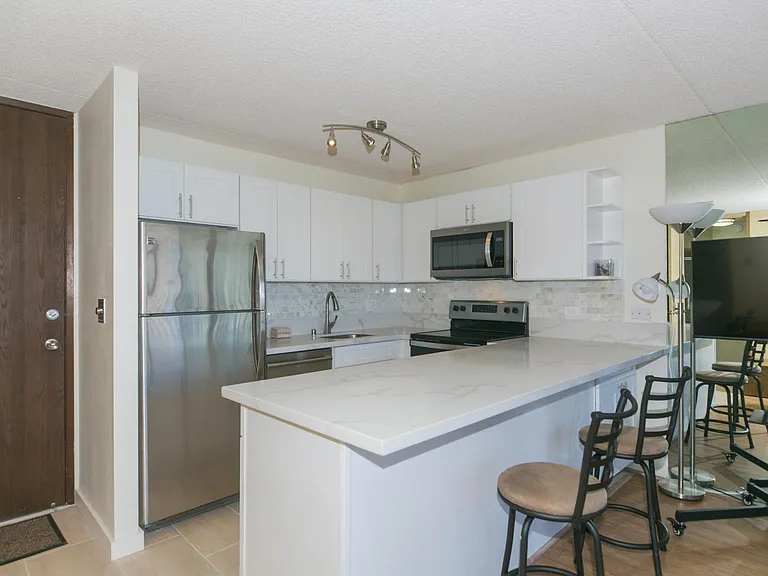 411 Hobron Ln #3610 — Photo 23