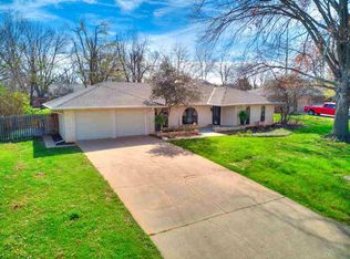 1221 S Westwood Ln, Stillwater, OK 74074