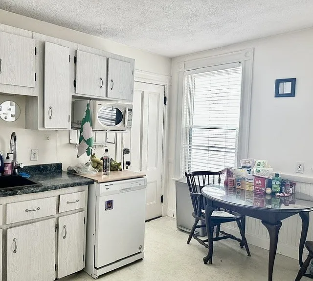 59 Monument Ave #1 — Photo 5