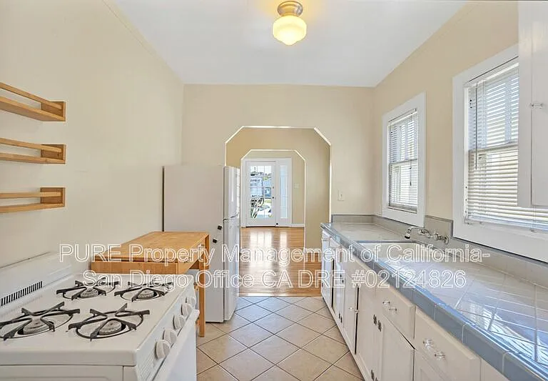 4630 Cherokee Ave — Photo 6