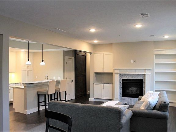 3rd image of 825 W Seventh St APT 208