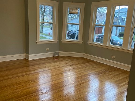 2nd image of 5424 N Oak Park Ave