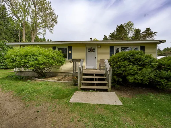 8940 W Cutcheon Rd, Manton, MI 49663