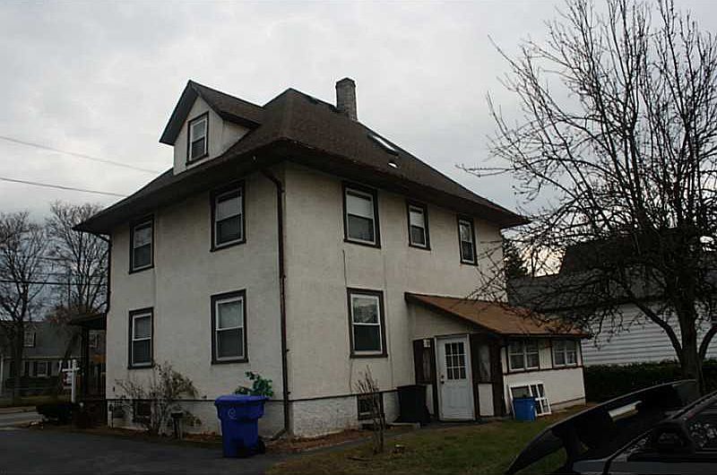 2nd image of 397 Massasoit Ave