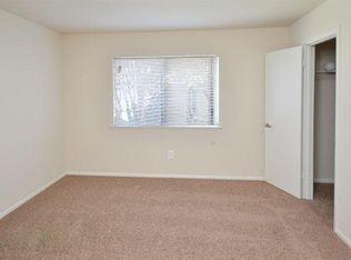 710 Edgewater Dr APT 102, Salisbury, MD 21804