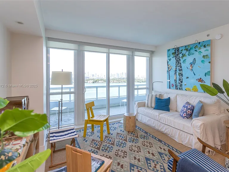 520 West Ave #1102 — Photo 49