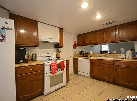 5th image of 8326 Sageline St