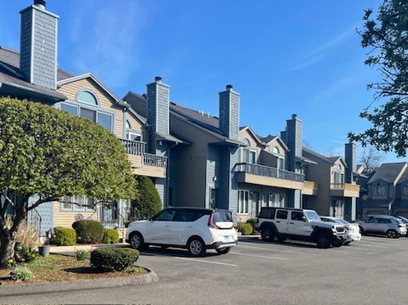 15 Perry Ave APT B3