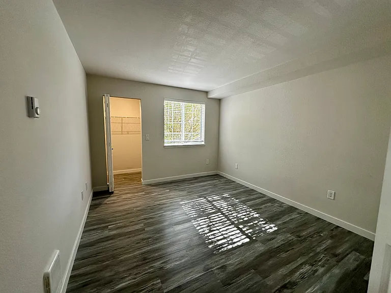 2540 118th Ave SE — Photo 10