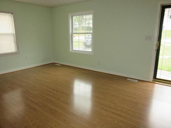 2nd image of 2321 Hiwassee Dr