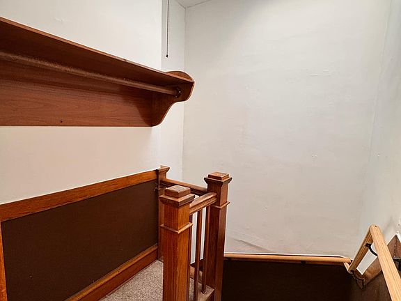Stairway/Hallway area