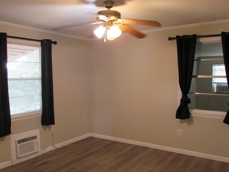 2323 NE Pine Ridge St — Photo 8