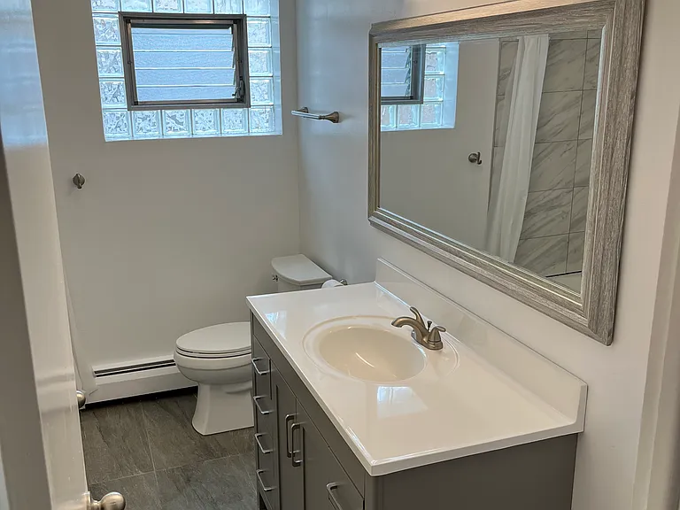 1255 E Washington St #2W — Photo 7