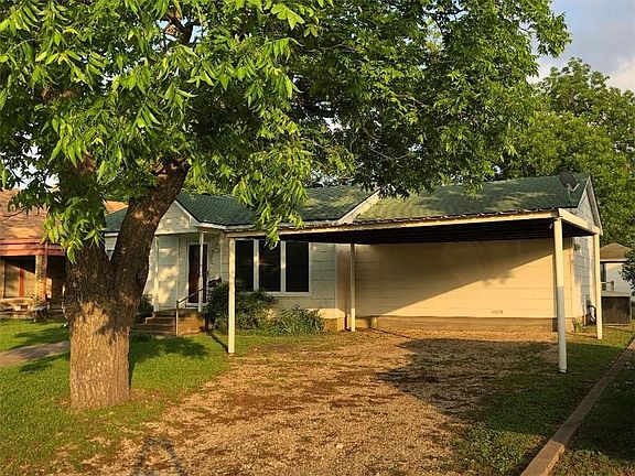 3rd image of 808 E Texas Ave