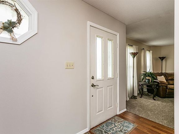 5th image of 4924 Sequoia Dr