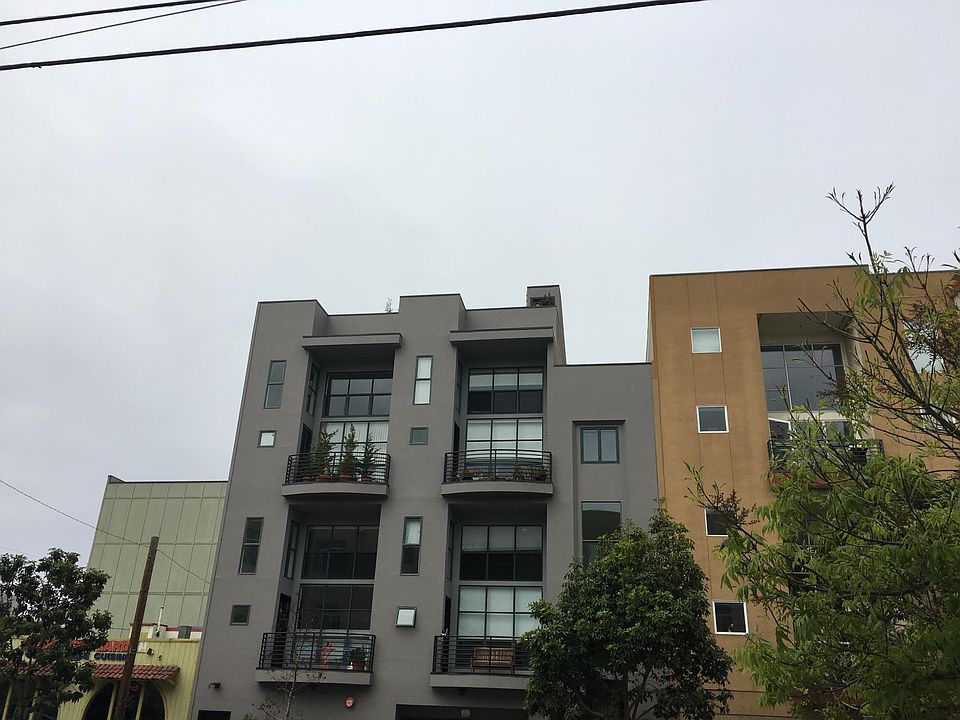 Front view. Unit is on bottom right.