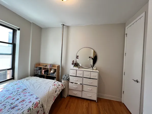 1580 President Street 8 image 2 of 14
