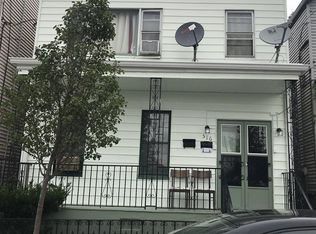 516 42nd St, Union City, NJ 07087