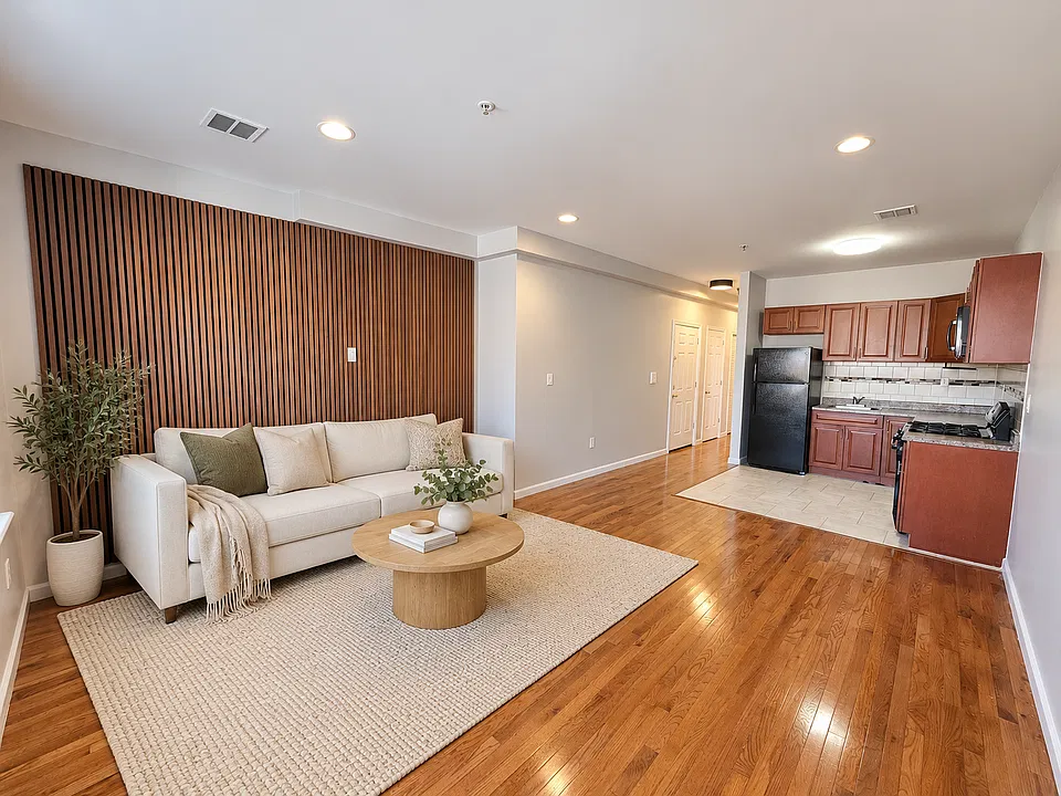 5 Hayward St #20R