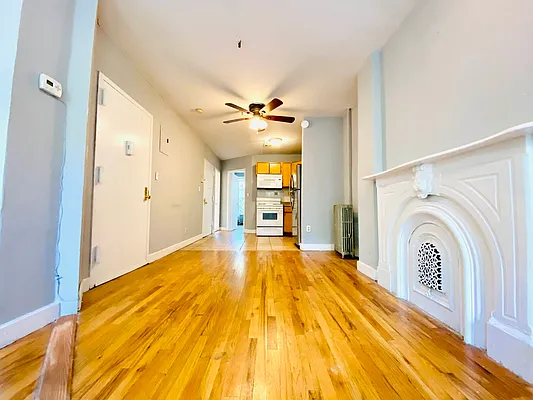 Rented by Blue Egg Realty Corp | media 18