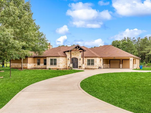 9025 Water Buck Ln, Conroe, TX 77303