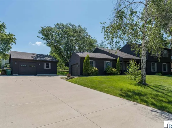 143 Outer Dr, Le Sueur, MN 56058