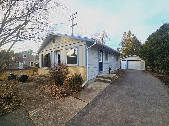 3rd image of 5524 Park Way