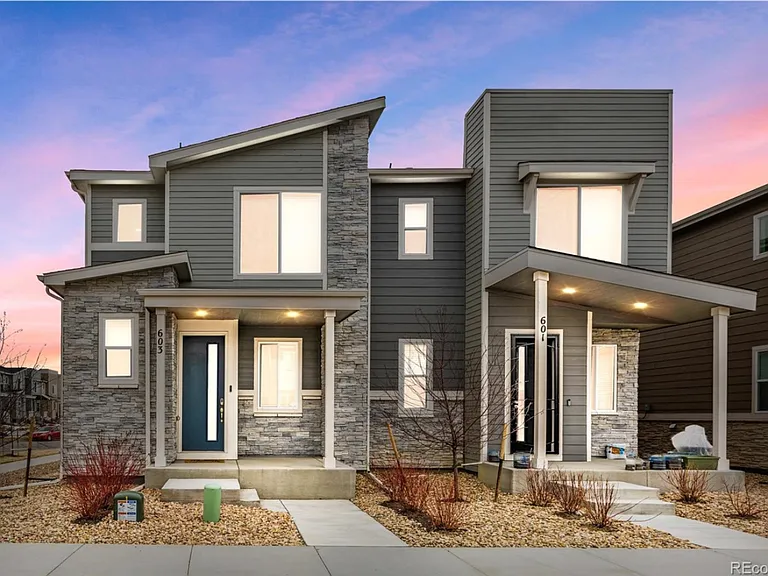 603 S Pitkin Ct — Photo 1