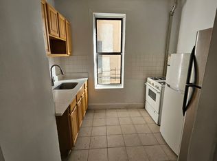 664 E 166th St #1E, Bronx, NY 10456