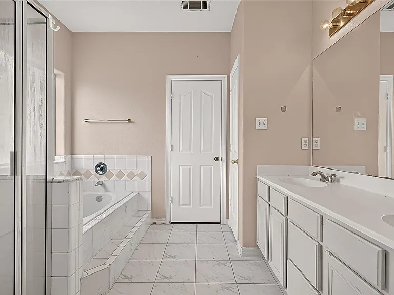 8503 Raybluff Ln — Photo 37
