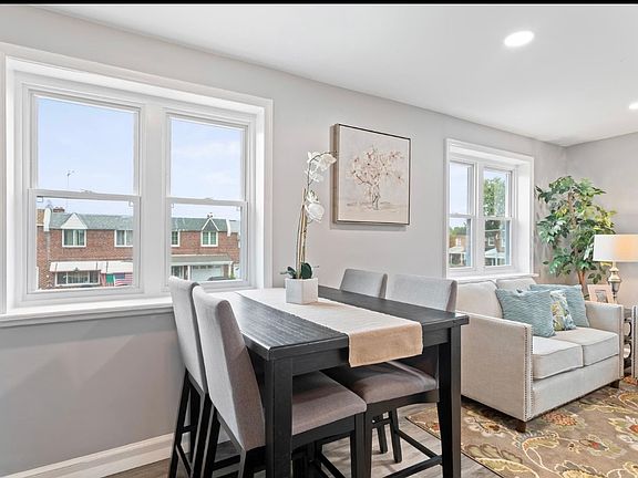 5th image of 200 Londonderry Ln