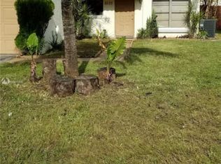 8105 NW 187th Ter, Hialeah, FL 33015