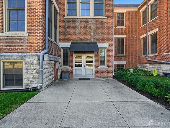 3rd image of 226 McDaniel St APT 30