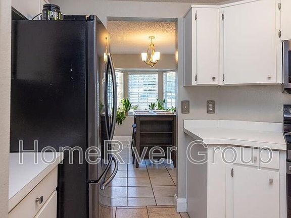 5th image of 3203 Parma Dr
