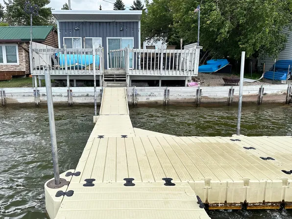 71 Brush Ln, Mercer, ND 58559