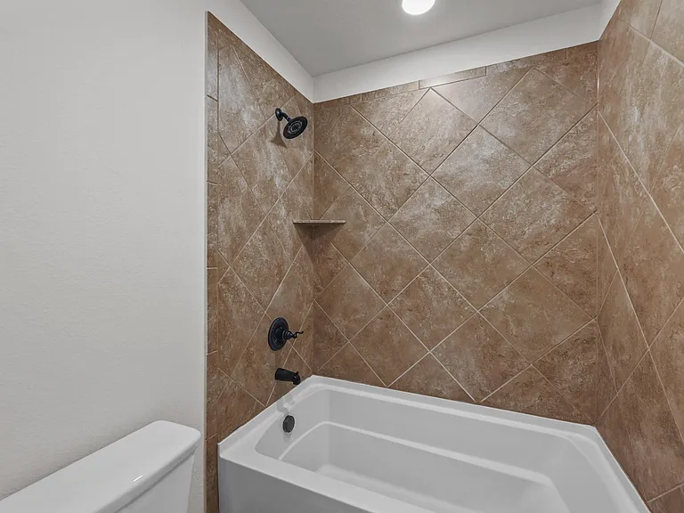 905 Foxtail Dr — Photo 13