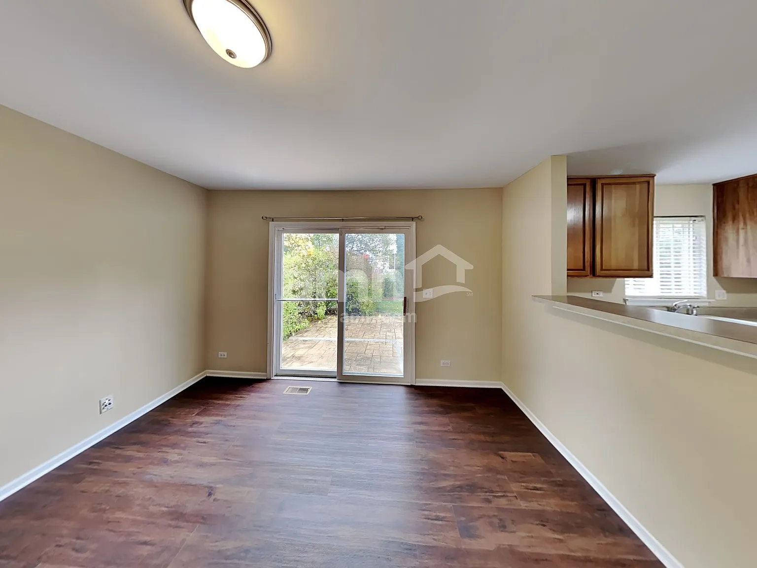 3 bed, 2.5 bath, 1854 sqft, $3,190 — Photo 4