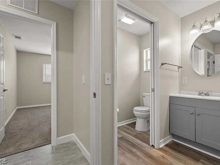3919 SW 14th Ave — Photo 20