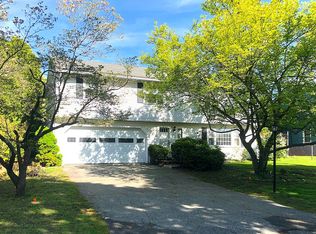 7 Edward Dr, Winchester, MA 01890
