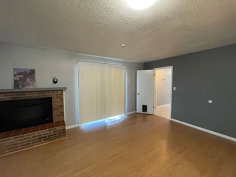 12 Spruce Ave — Photo 5