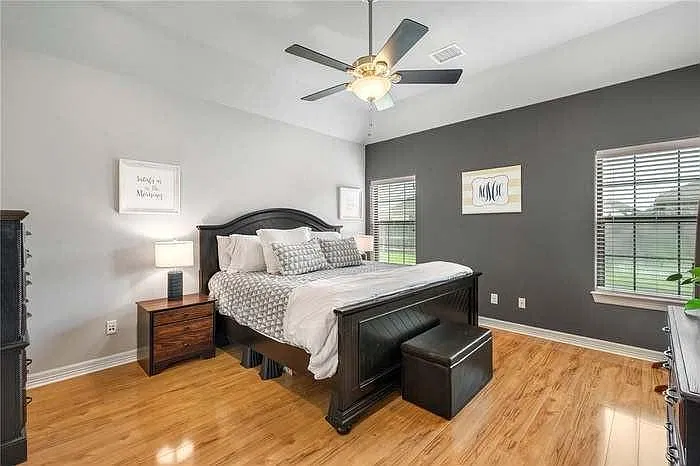 3 bed, 1822 sqft, $1,550 — Photo 4