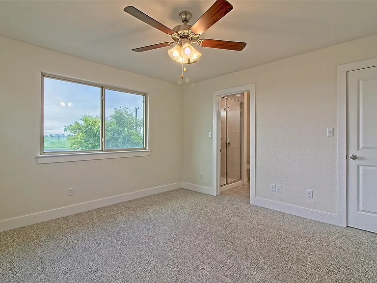 555 White Steppe Way — Photo 20