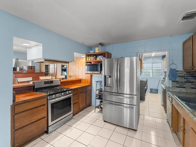 36769 Richards Ln — Photo 10